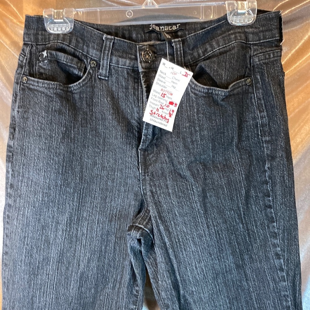 Jeanstar size 8 black jeans. Stretchy 30” waist. Hemmed. Box F